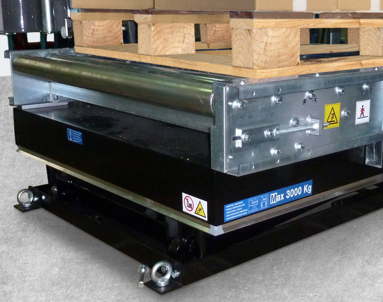 Pallet Lifter close up on the Genesis Thunder
