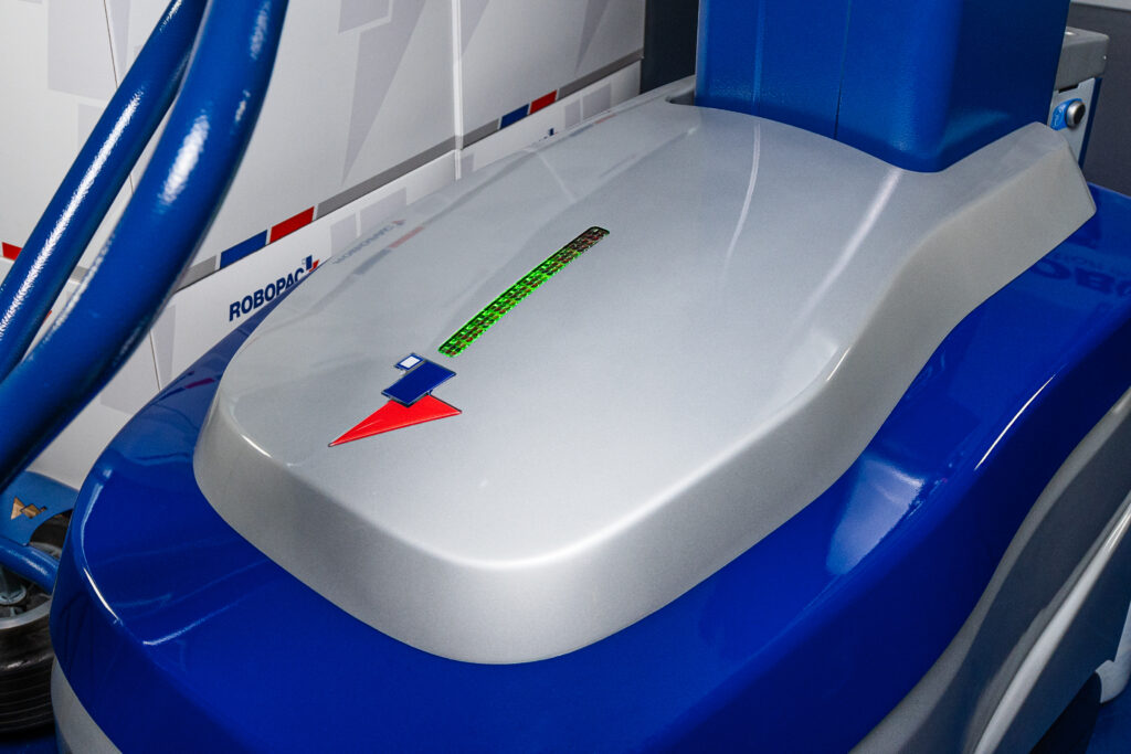 Top bonnet of Robot S7 - battery LED